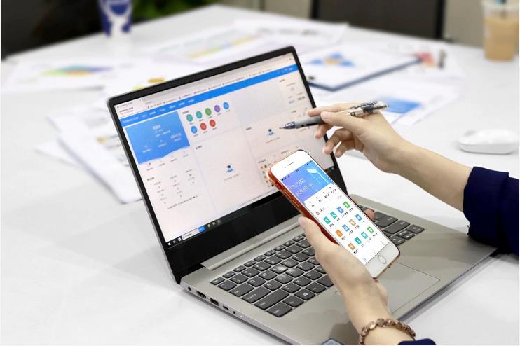 员工自助app在HR系统中起到什么作用？