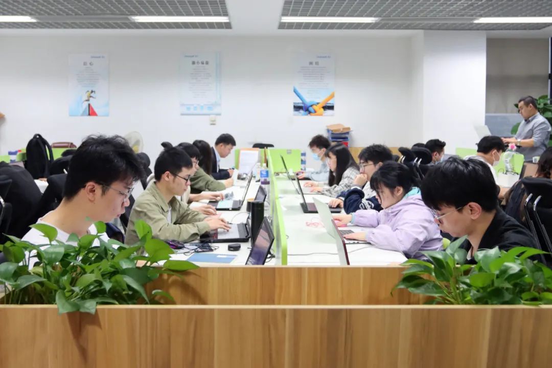 东宝软件研发与服务人员